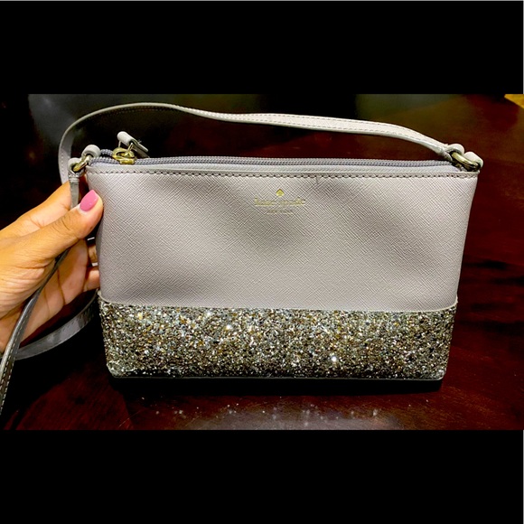 SOLD ❌ Kate spade Crossbody bag - Picture 1 of 4
